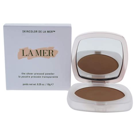 la mer makeup powder.